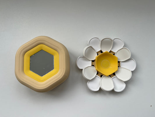 Boîte à bijoux : en forme de fleurs