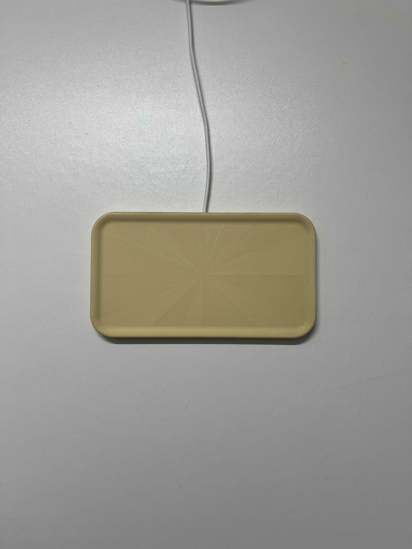 Support minimaliste avec wireless charging