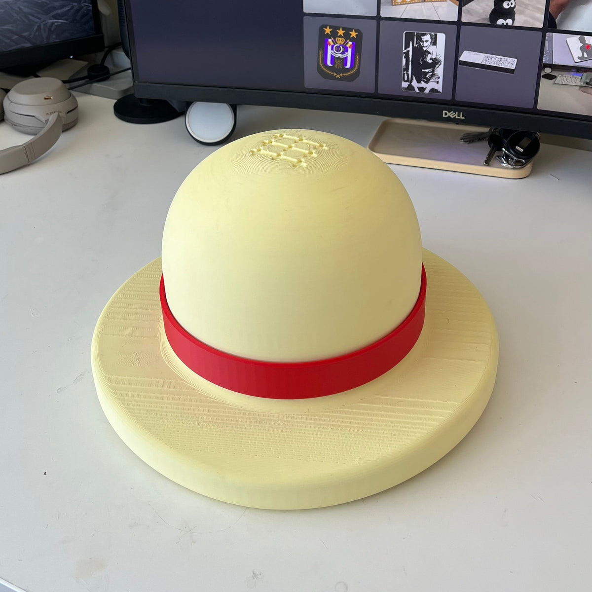 Table basse aimantée Luffy, Ace & Sabo — One Piece
