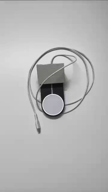 Chargeur à induction flottant